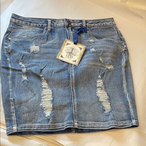 Lexi Jeans size 12 Denim Distressed Skirt NWT cotton blend stretch 19” long